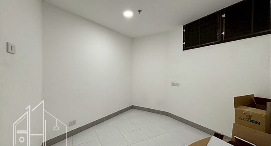 For rent 3 ベッドルーム condo in Watthana, Bangkok