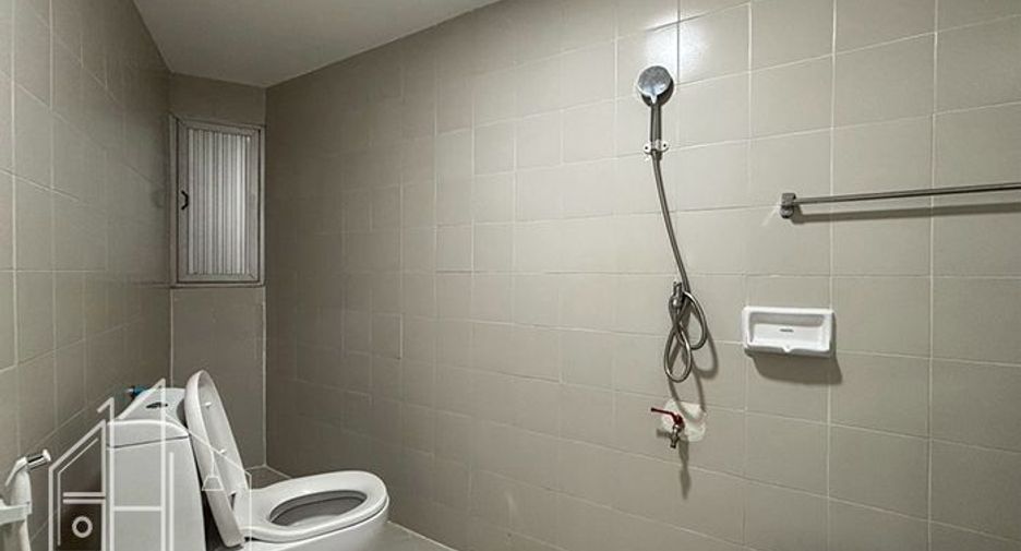 For rent 3 ベッドルーム condo in Watthana, Bangkok