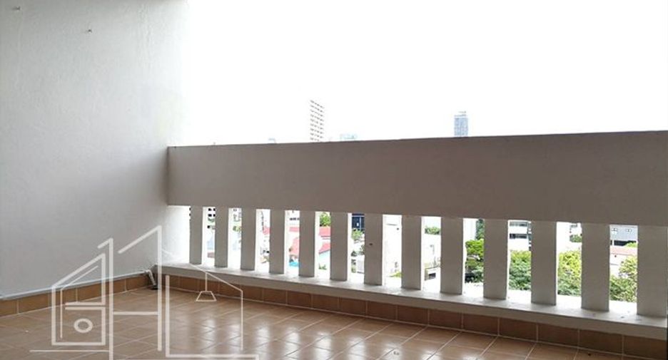 For rent 3 ベッドルーム condo in Watthana, Bangkok