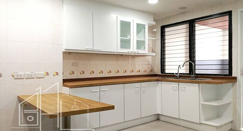 For rent 3 ベッドルーム condo in Watthana, Bangkok