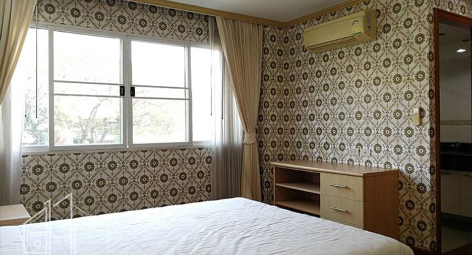 Condo en alquiler de 3 habitaciones en Watthana, Bangkok