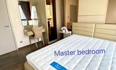 Condo en alquiler de 2 habitaciones en Pathum Wan, Bangkok