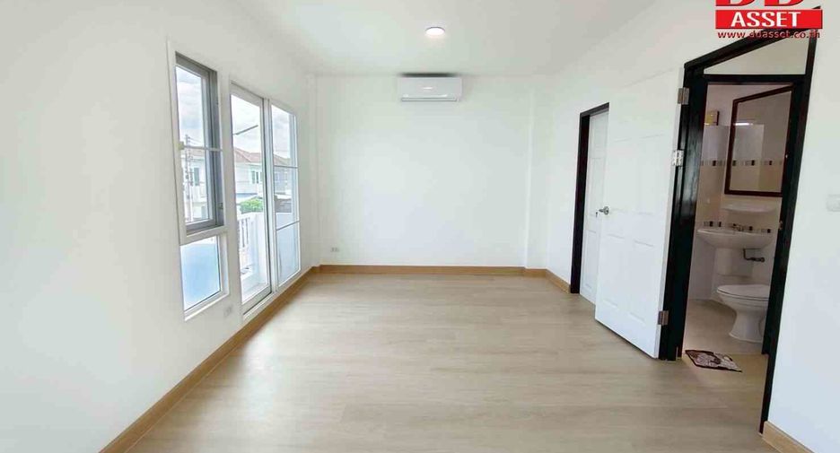 À vendre 3 chambres maison à Lam Luk Ka, Pathum Thani