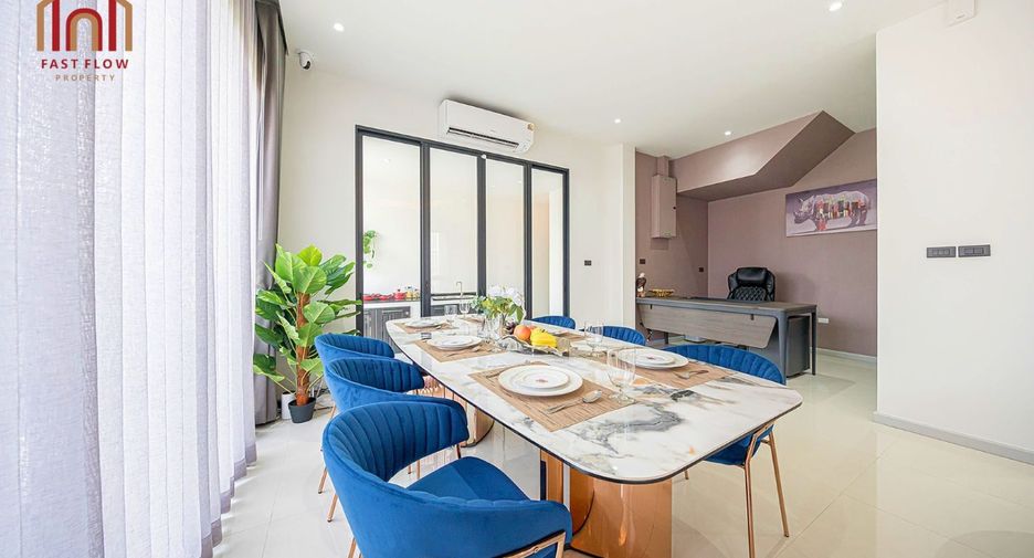 For sale 3 ベッドルーム house in Bang Kapi, Bangkok