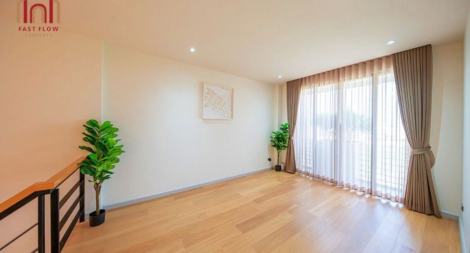For sale 3 ベッドルーム house in Bang Kapi, Bangkok
