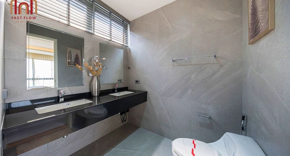 For sale 3 ベッドルーム house in Bang Kapi, Bangkok