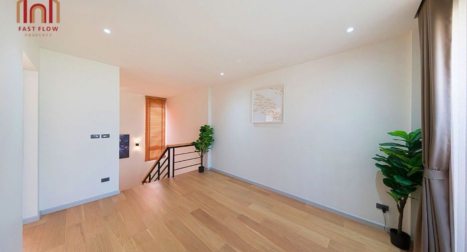 For sale 3 ベッドルーム house in Bang Kapi, Bangkok