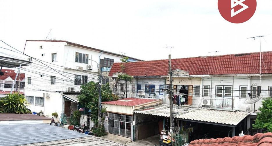 出售 2 卧室 联排别墅 在 Min Buri, 曼谷