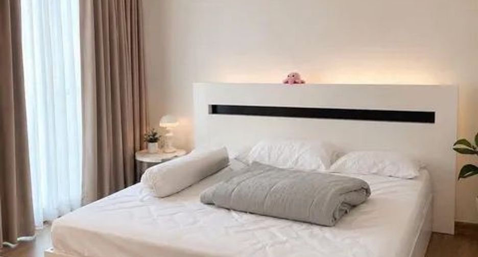 For sale 3 bedrooms townhouse in Bang Kapi, Bangkok