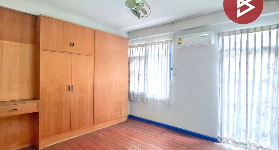 For sale 5 bedrooms house in Mueang Roi Et, Roi Et