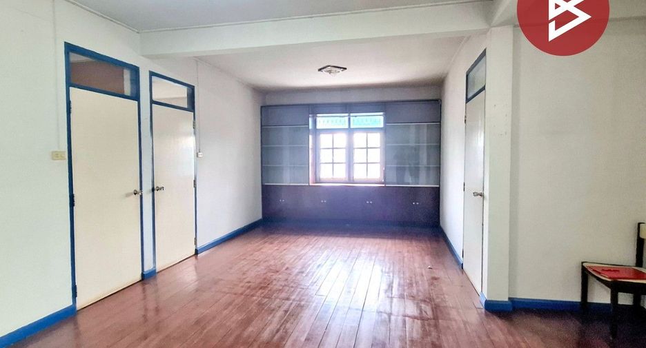 For sale 5 bedrooms house in Mueang Roi Et, Roi Et