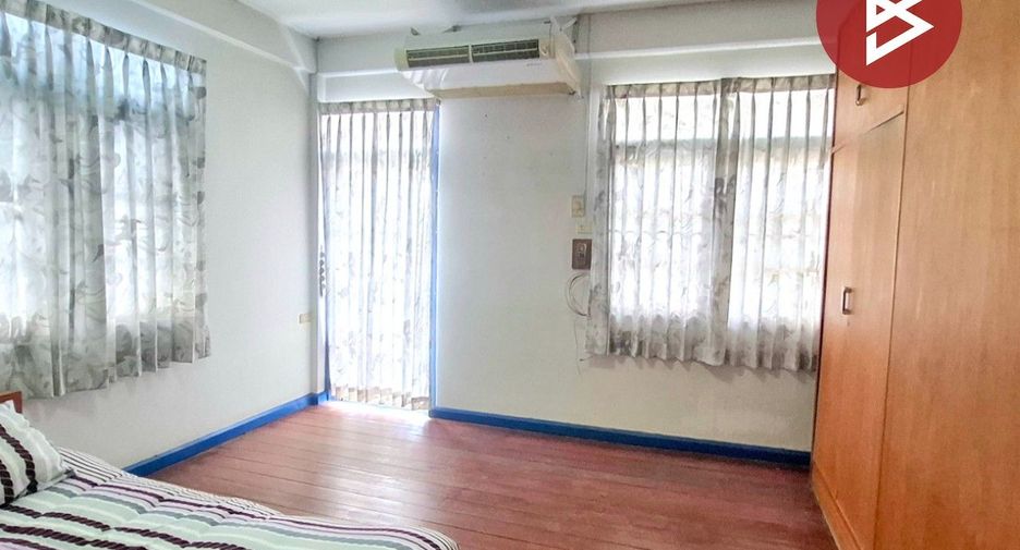 For sale 5 bedrooms house in Mueang Roi Et, Roi Et