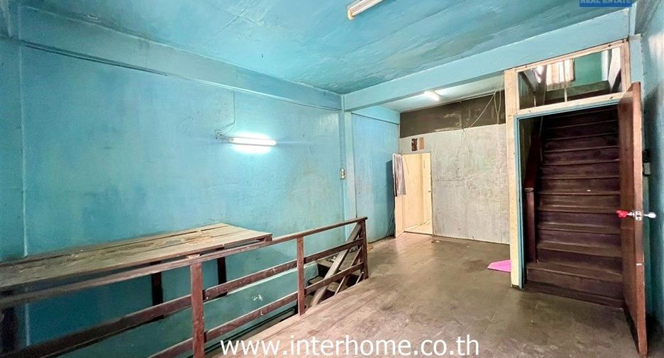 Gewerbefläche zum Kauf mit 2 Zimmer in Bang Kho Laem, Bangkok