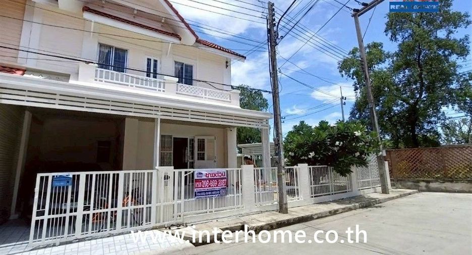À vendre 4 chambres maison de ville à Mueang Samut Sakhon, Samut Sakhon