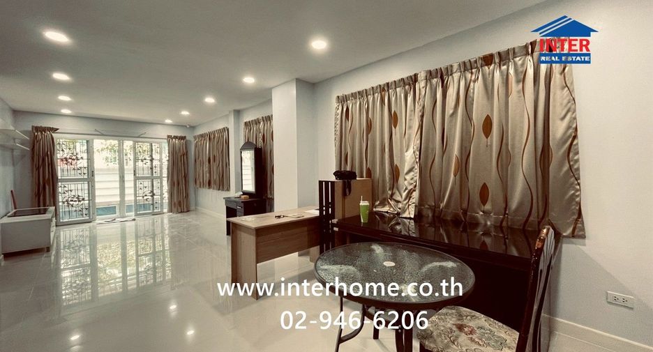 Haus zum Kauf mit 4 Zimmer in Khan Na Yao, Bangkok