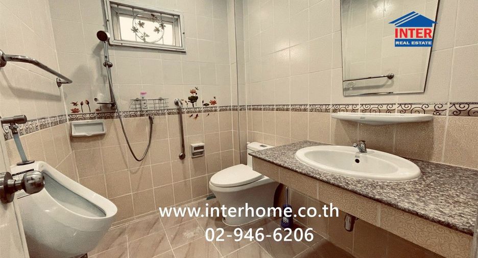 Haus zum Kauf mit 4 Zimmer in Khan Na Yao, Bangkok
