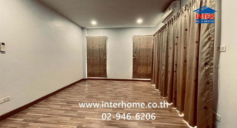 Haus zum Kauf mit 4 Zimmer in Khan Na Yao, Bangkok