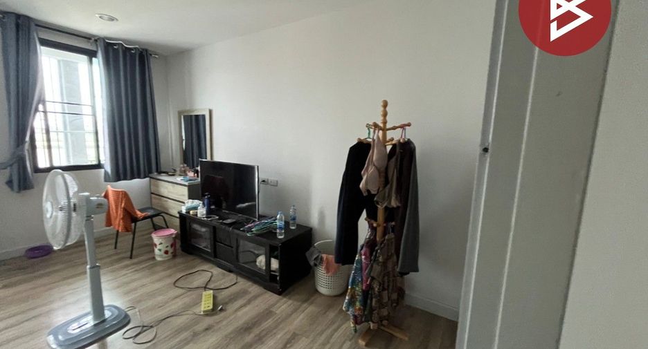 For sale 4 bedrooms retail Space in Ban Pho, Chachoengsao