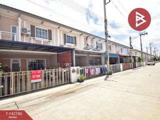 For sale 4 bedrooms townhouse in Mueang Samut Sakhon, Samut Sakhon