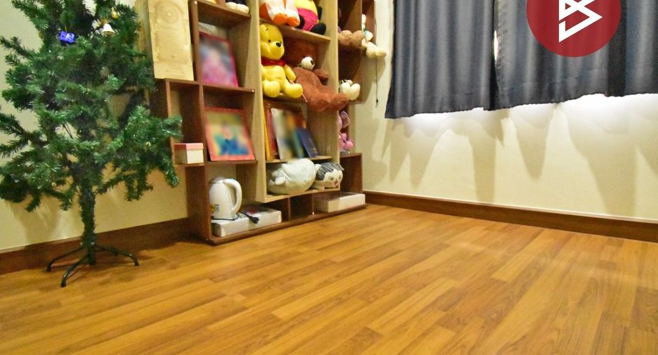 Reihenhaus zum Kauf mit 4 Zimmer in Mueang Samut Sakhon, Samut Sakhon