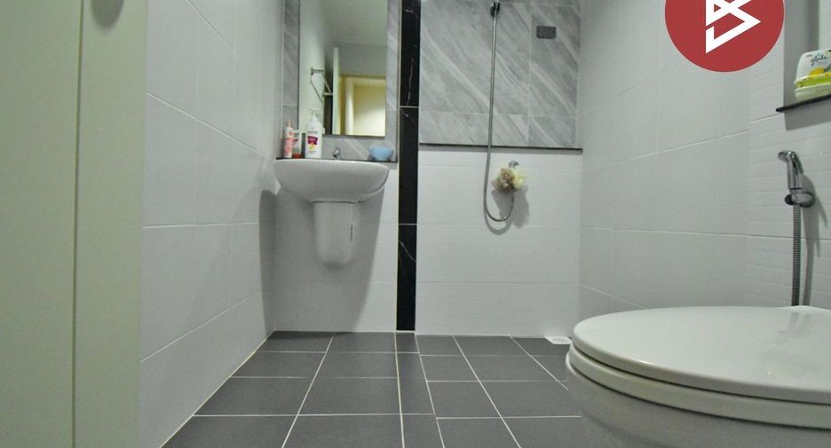 Reihenhaus zum Kauf mit 4 Zimmer in Mueang Samut Sakhon, Samut Sakhon