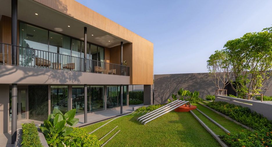 For sale 4 bedrooms house in East Pattaya, Pattaya