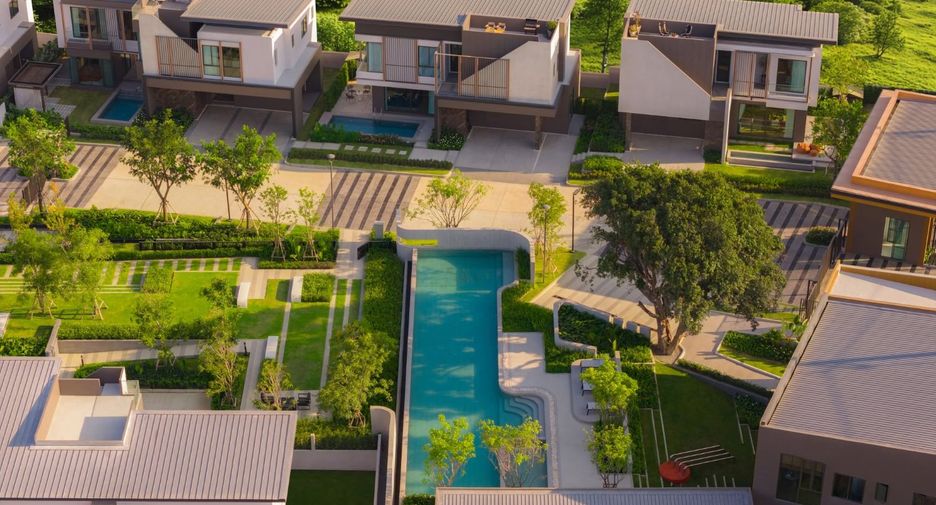 For sale 4 bedrooms house in East Pattaya, Pattaya