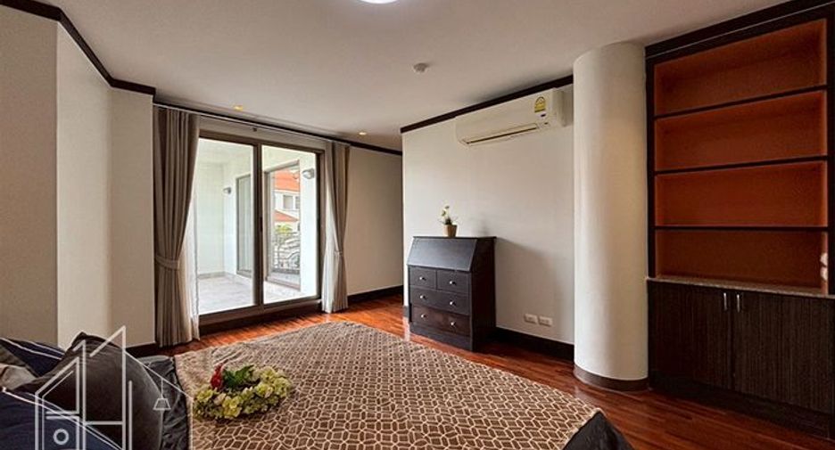 Condo en alquiler de 3 habitaciones en Watthana, Bangkok