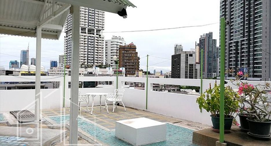 À louer 2 chambres condo à Khlong Toei, Bangkok