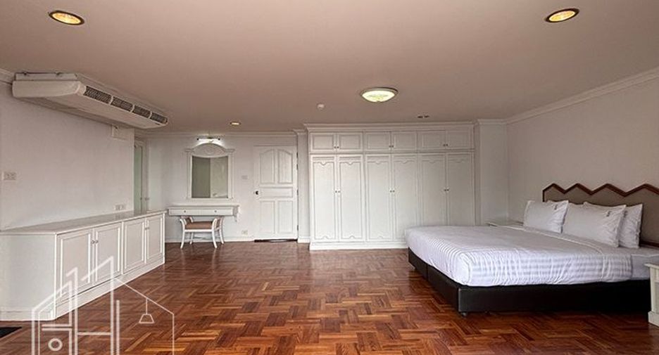 Condo en alquiler de 3 habitaciones en Watthana, Bangkok