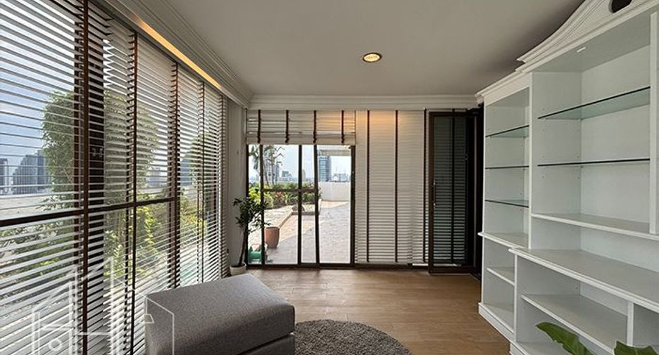 Condo en alquiler de 3 habitaciones en Watthana, Bangkok