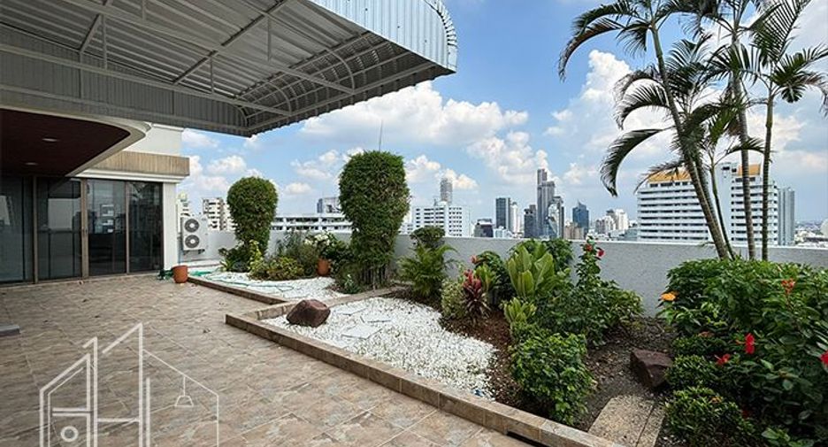 Condo en alquiler de 3 habitaciones en Watthana, Bangkok
