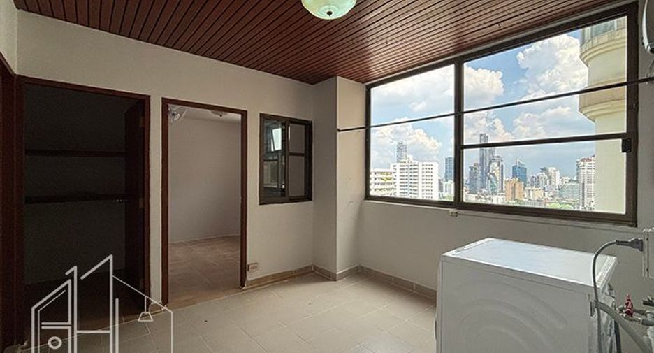 Condo en alquiler de 3 habitaciones en Watthana, Bangkok