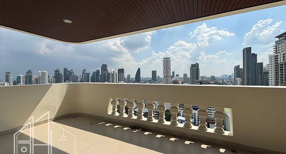 Condo en alquiler de 3 habitaciones en Watthana, Bangkok
