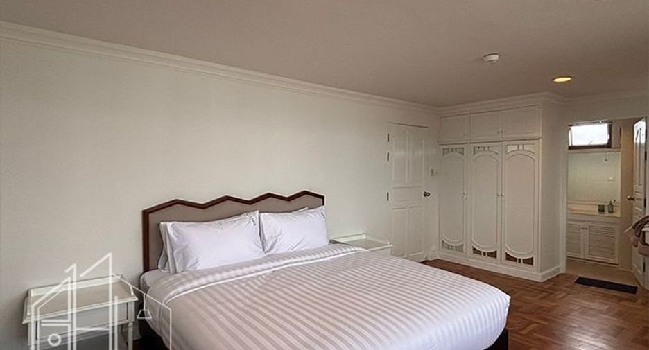 Condo en alquiler de 3 habitaciones en Watthana, Bangkok