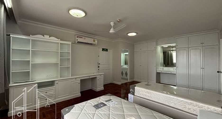 Apartamento en alquiler de 4 habitaciones en Watthana, Bangkok