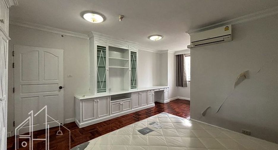 Apartamento en alquiler de 4 habitaciones en Watthana, Bangkok