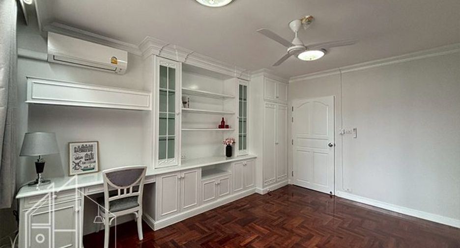 Apartamento en alquiler de 4 habitaciones en Watthana, Bangkok