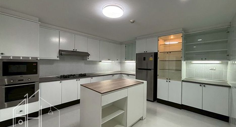 Apartamento en alquiler de 4 habitaciones en Watthana, Bangkok