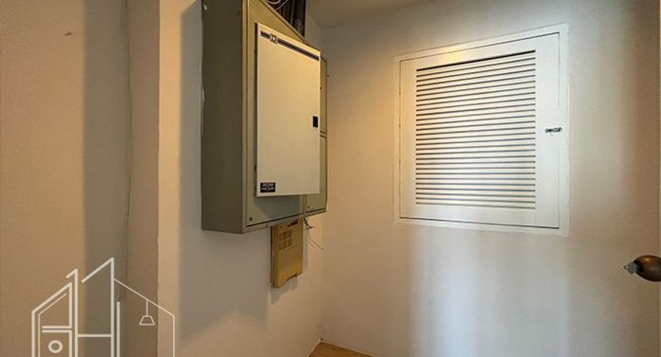 Condo en alquiler de 3 habitaciones en Watthana, Bangkok