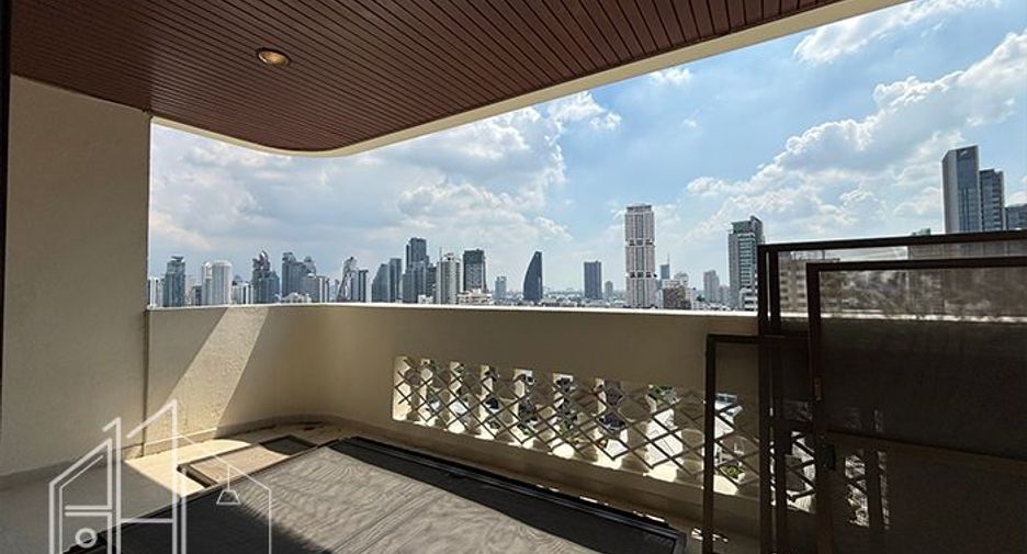 Condo en alquiler de 3 habitaciones en Watthana, Bangkok