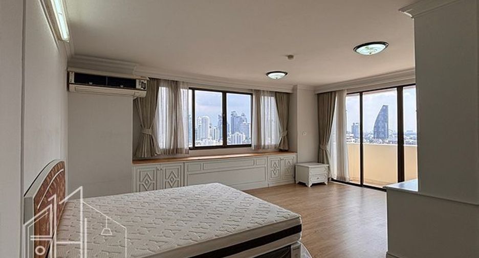 Condo en alquiler de 3 habitaciones en Watthana, Bangkok