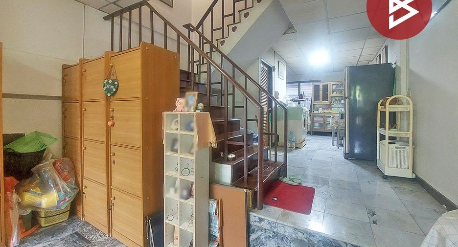 For sale 4 bedrooms townhouse in Chatuchak, Bangkok