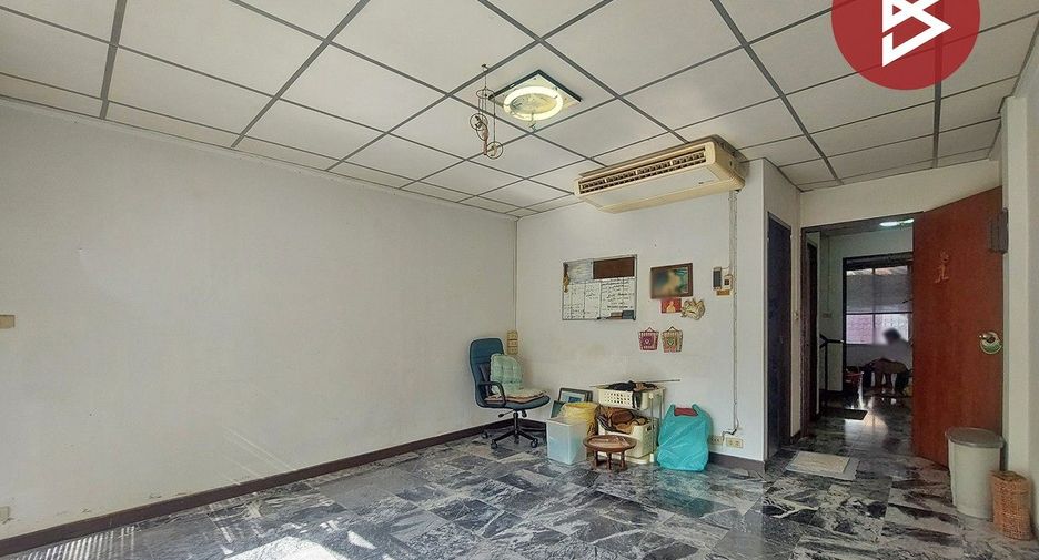 For sale 4 bedrooms townhouse in Chatuchak, Bangkok
