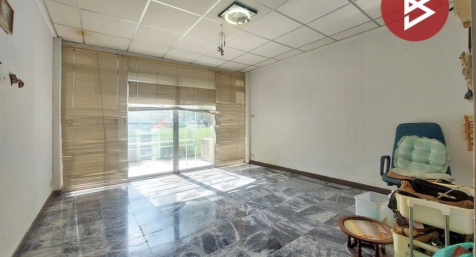 For sale 4 bedrooms townhouse in Chatuchak, Bangkok