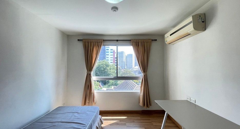 Wohnung zur Miete mit 3 Zimmer in Khlong Toei, Bangkok