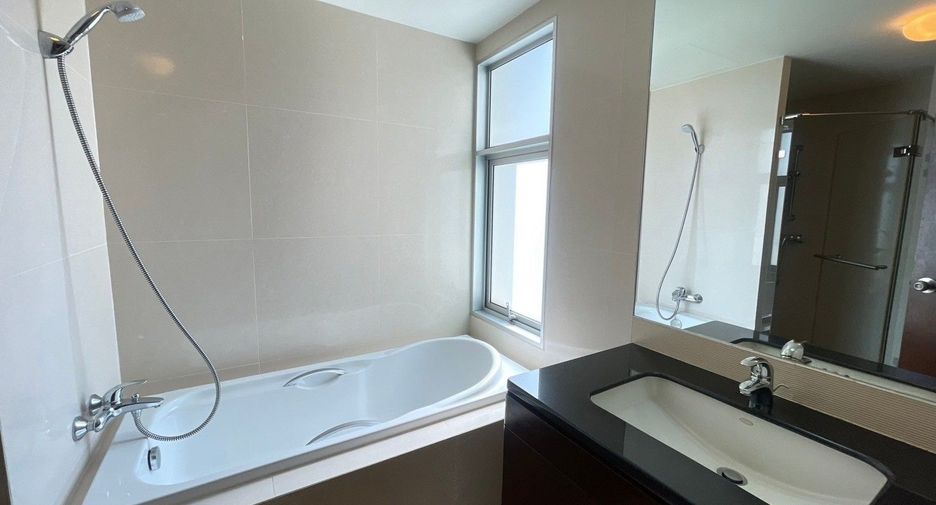 Wohnung zur Miete mit 3 Zimmer in Khlong Toei, Bangkok