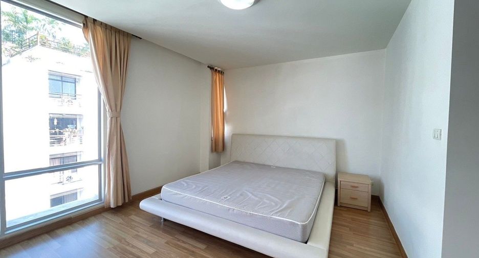 Wohnung zur Miete mit 3 Zimmer in Khlong Toei, Bangkok