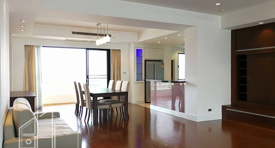 À louer 4 chambres appartement à Watthana, Bangkok