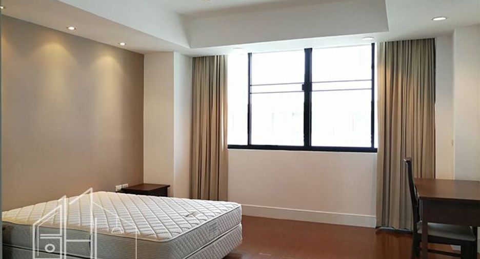 À louer 4 chambres appartement à Watthana, Bangkok